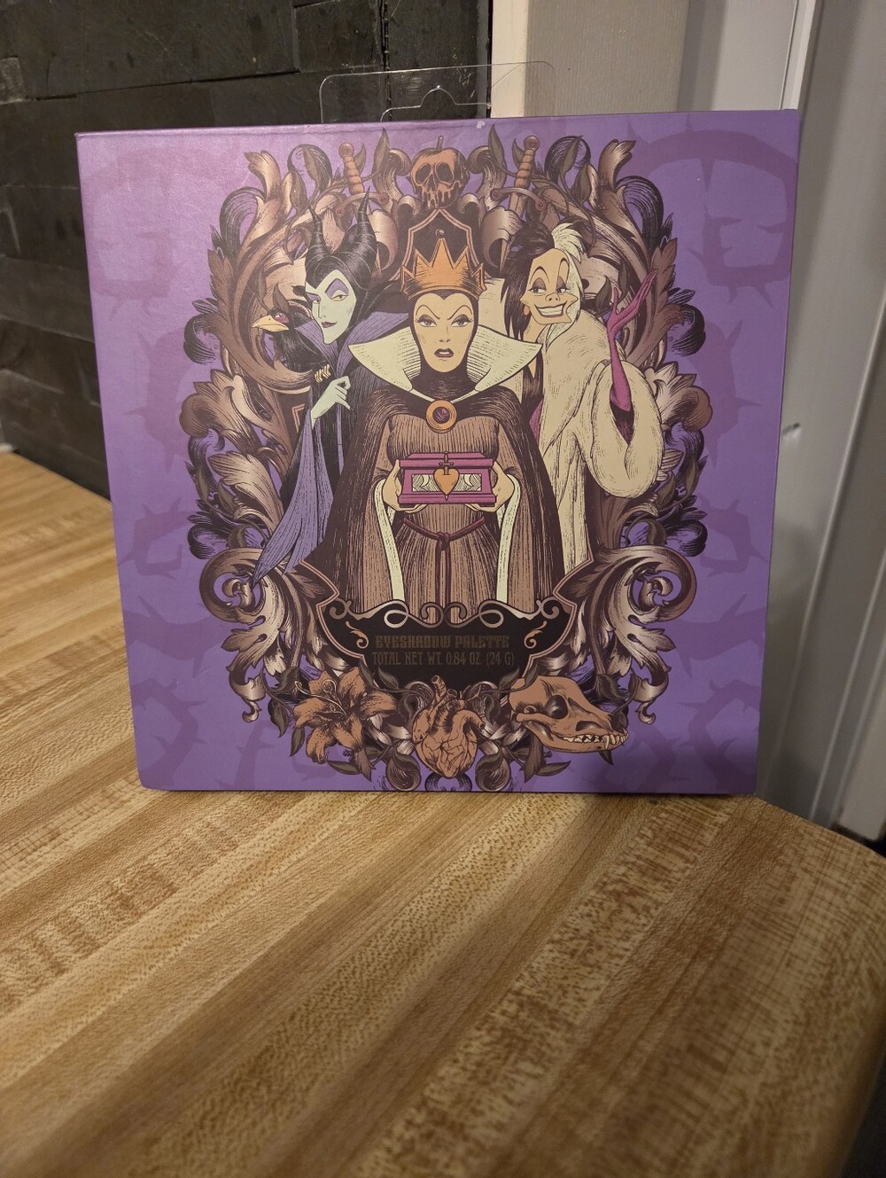 Disney Villians NWT Pop Up Eyeshadow Palette